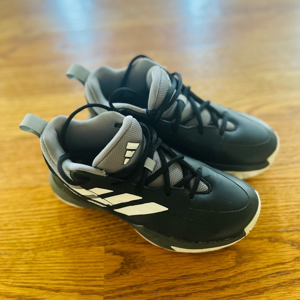 Adidas Cross ‘Em Up Select Basketball Shoes Kids 3 Black